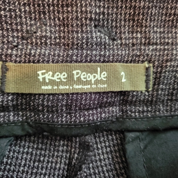 Free People High Waist Gray Shorts with Pleated Design - Picture 3 of 5